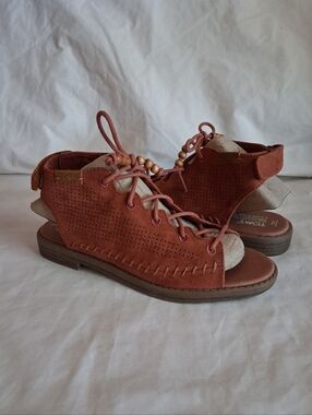 Toms Ginger Perforated Microfiber Youth Uma Sandals.